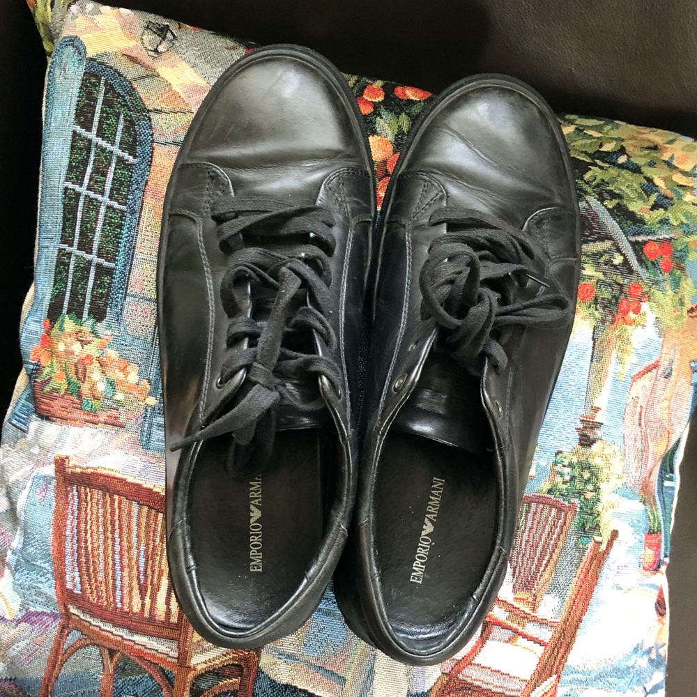 Emporio Armani Men’s Black Leather Low-Top Sneakers